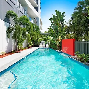 Hotel Harbour Quays Gold Coast
